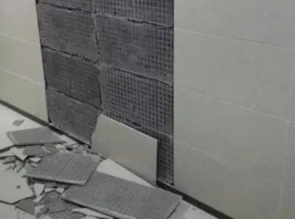 新源瓷砖空鼓维修公司分享下新源墙砖松动维修的知识